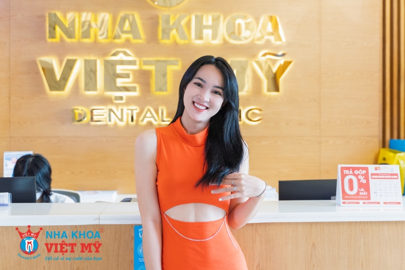 Khách hàng trải nghiệm làm răng sứ uy tín tại casino online social.bet
