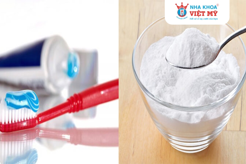 dùng baking soda và kem đánh răng làm trắng răng